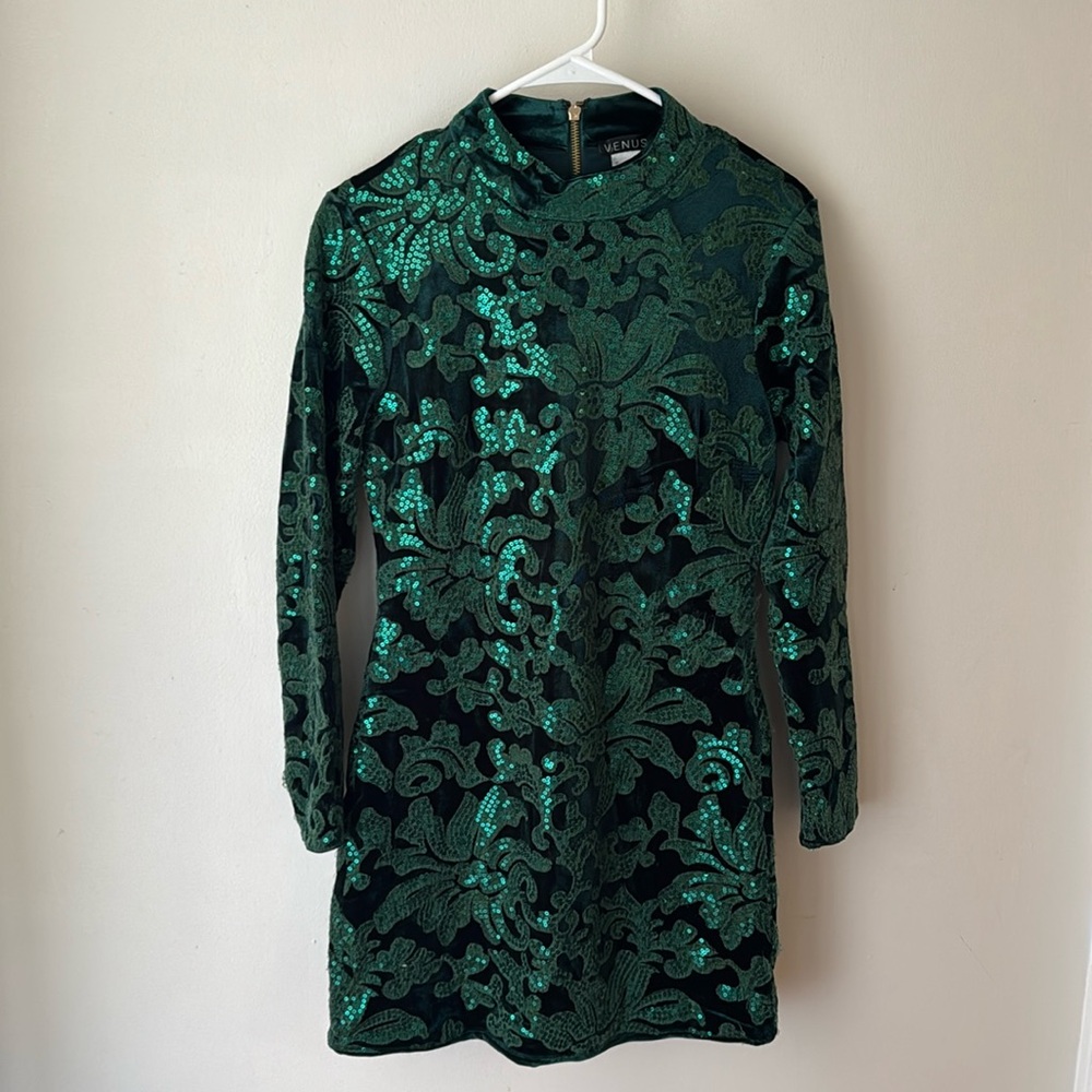 Green velvet dress size 6